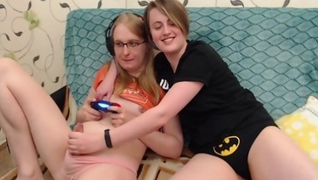 Gamer Trans Girl Astra Get Distracted By Her Girlfriend